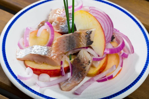 Traditional Norwegian Salad Marinated Herring Fillet Fresh Apples Onion Rings — Photo