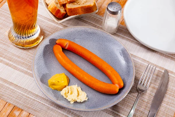 Appetizing Thin Frankfurters Served Fresh White Horseradish Mustard Glass Light — Stock Photo, Image