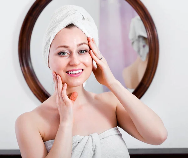 Young Cheerful Woman Came Shower Standing Next Mirror — 图库照片