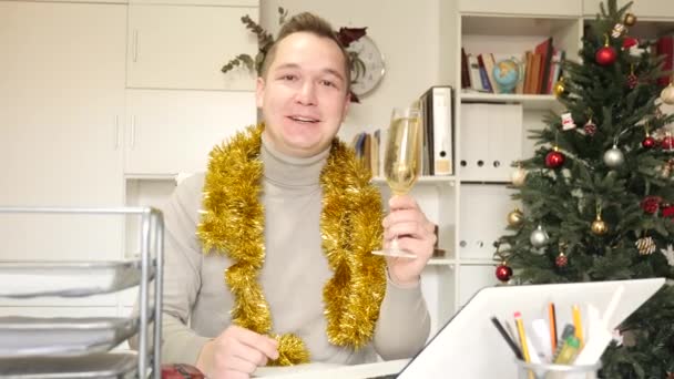Happy Caucasian Man Sitting Desk Office Glass Champagne Office Worker — Wideo stockowe