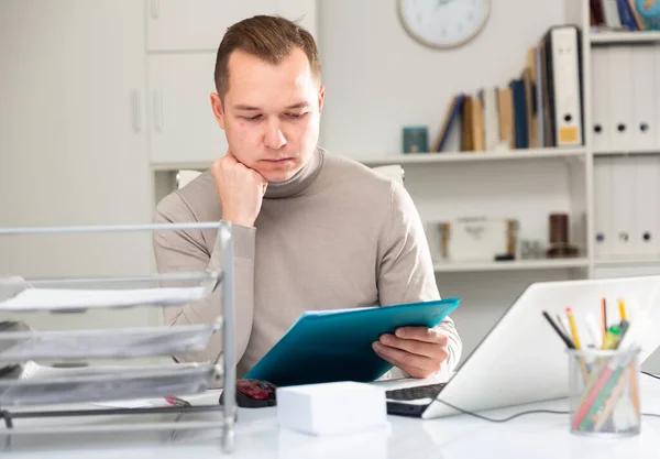 Thoughtful Man Doing Paperwork Office Workday Manager Thinking Work — Stockfoto