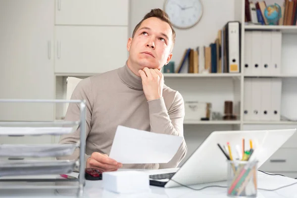 Thoughtful Man Doing Paperwork Office Workday Manager Thinking Work — Zdjęcie stockowe
