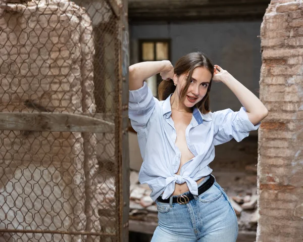 Attractive Brown Haired Young Woman Blue Men Shirt Tied Knot — Stockfoto