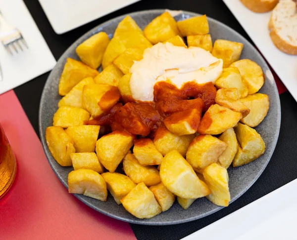 Portion Just Cooked Patatas Bravas Traditional Spanish Dish Potatoes Spicy — Stock Photo, Image