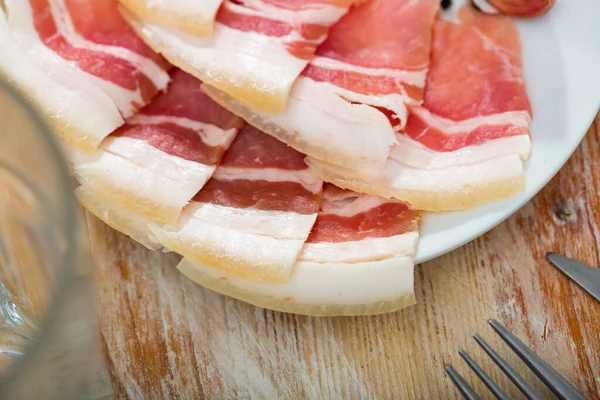 Delicious Juicy Slices Fresh Sliced Bacon Plate Close Image — Stock Photo, Image