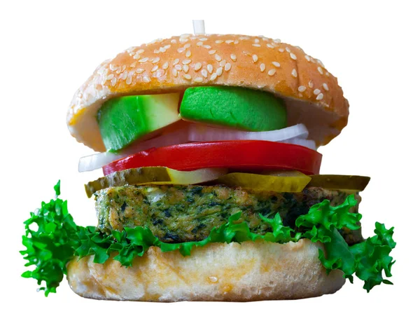 Chutný Burger Veganskou Kotletou Salátem Avokádem Cibulí Rajčaty Nakládanými Okurkami — Stock fotografie