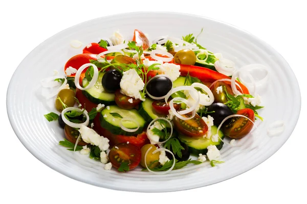 Geleneksel Sopska Salatası Taze Domates Soğan Salatalık Brynza Peyniri Beyaz — Stok fotoğraf