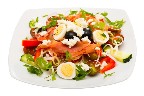 Salade Met Zalm Verse Tomaat Komkommer Kwarteleitjes Bulgaarse Herders Salade — Stockfoto