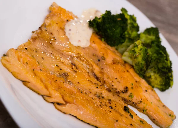 Grilled Fillet Trout Fish Served Boiled Broccoli Sauces White Plate — Stock Photo, Image