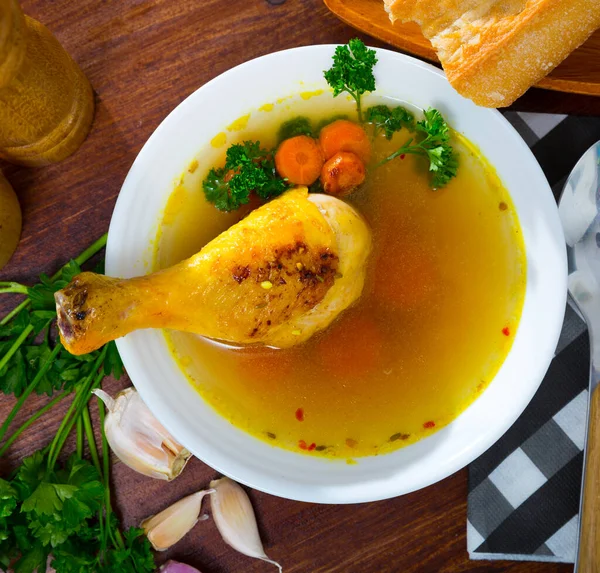 Vue Dessus Bouillon Poulet Dans Style Rustique Servi Dans Une — Photo