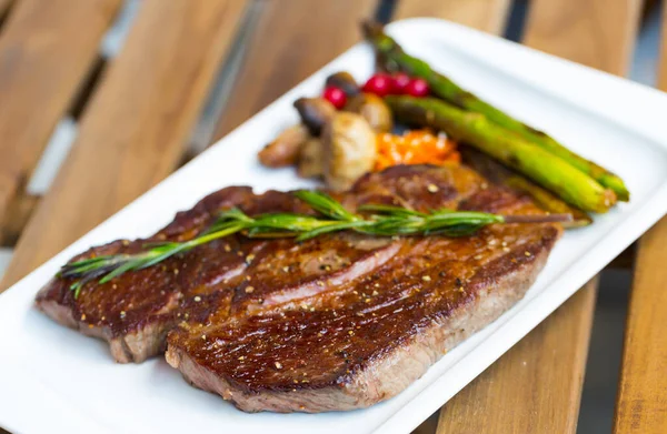 Beef Entrecote Mushroom Asparagus Tasty Dish Kitchen — Stock Photo, Image