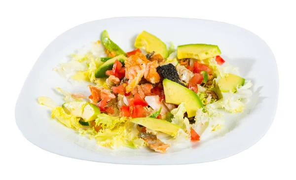 Frischer Bunter Salat Mit Gegrilltem Lachs Reifen Avocado Tomaten Salatblättern — Stockfoto