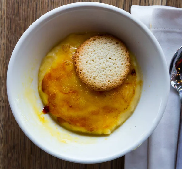 Νόστιμο Επιδόρπιο Creme Brulee Βάση Κρέμας Καραμελωμένη Κορυφή — Φωτογραφία Αρχείου