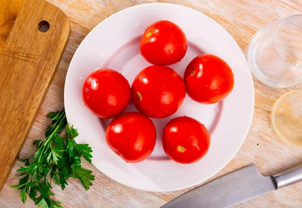 Tomates Rouges Mûres Sur Fond Bois Préparation Des Aliments — Photo