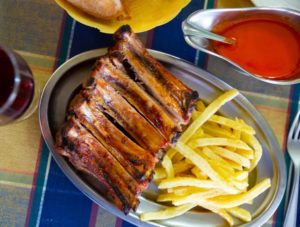 Image Pork Barbeque Ribs French Fries Served Ketchup — Stock Photo, Image