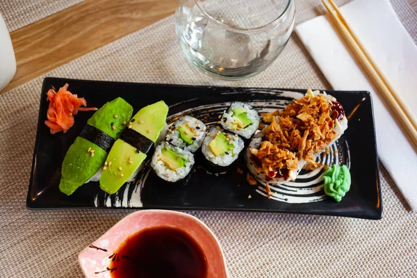 Surtido Sushi Vegetal Servido Con Jengibre Wasabi Salsa Soja —  Fotos de Stock