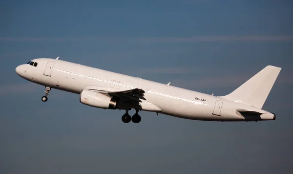 Prat Llobregat Spain February 2020 Takeoff Smartlynx Airlines Estonia Airbus — Stock Photo, Image