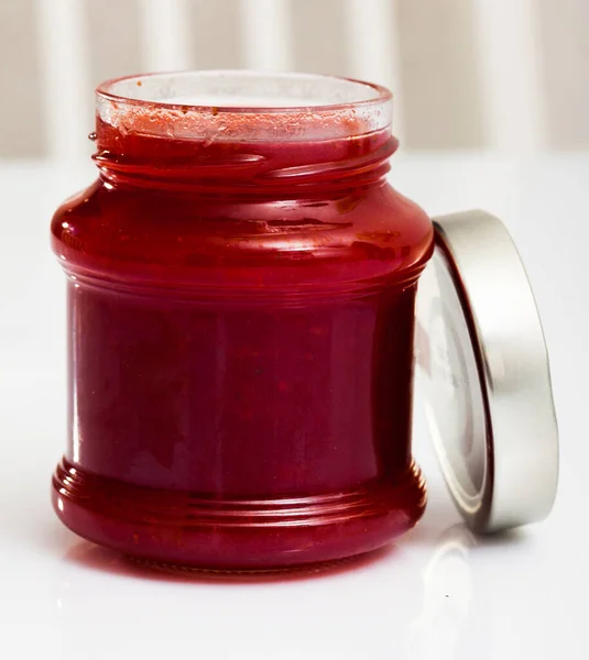 Vaso Vetro Marmellata Fragole Primo Piano Foto Alta Qualità — Foto Stock