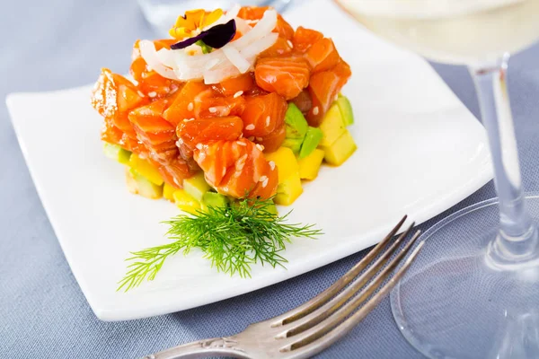 Delicious Tuna Tartar Served Mango Onion Sesame Form Cube Royalty Free Stock Images