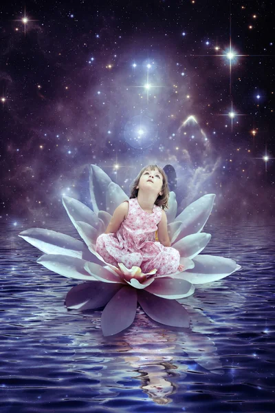 Lilly içinde oturan thumbelina