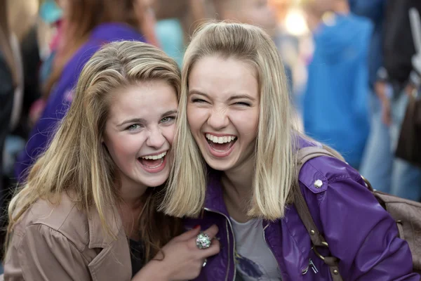 Two cheerful girls — Stock Photo, Image