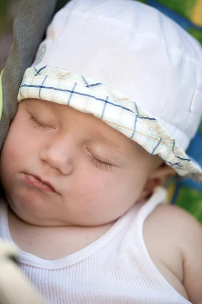 Küçük çocuk uykuya düştü — Stok fotoğraf