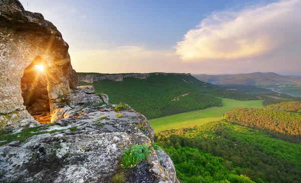 Green meadow in mountain — Stock Photo, Image