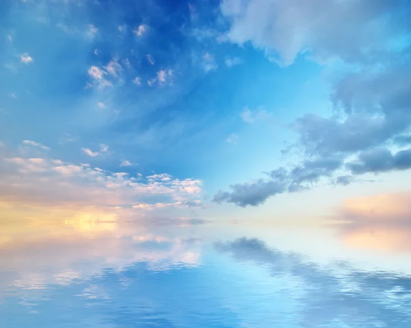 พื้นหลังท้องฟ้า — ภาพถ่ายสต็อก