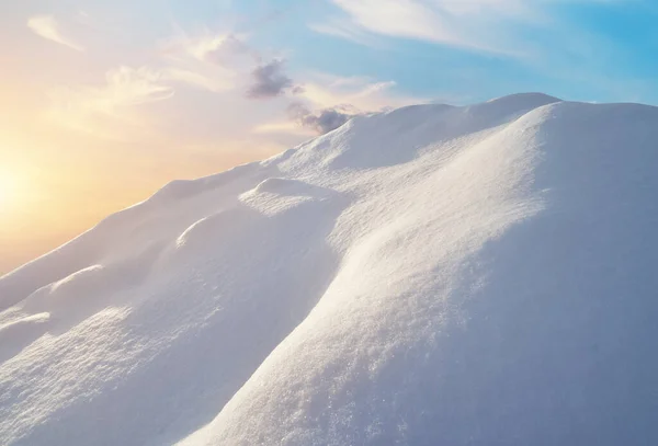 Sneeuwheuvels Bij Zonsopgang Samenstelling Van Natuur — Stockfoto