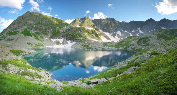 Bela Paisagem Verão Montanha Cáucaso Lagos Arkasar Dukka Perto Aldeia — Fotografia de Stock