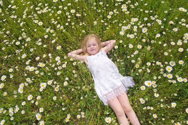 Cute Little Girl Lie Big Camomile Meadow Portrait Composition — Stock Photo, Image