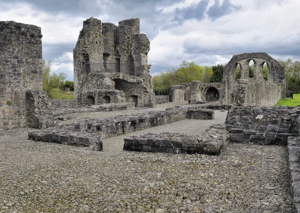 Подрежьте Priory Святого Іоанна Хрестителя — стокове фото