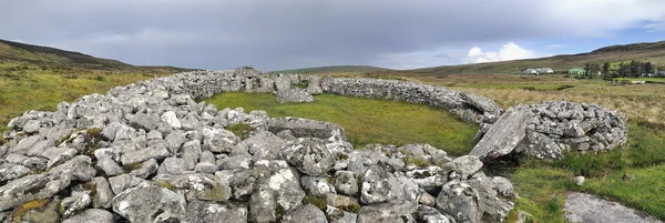 Cloghanmore är en megalitiska avdelningen grav — Stockfoto