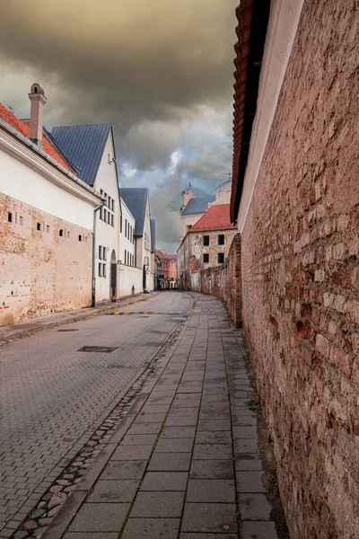 Wilno Stare Miasto Ulica Ignoto Wrześniu Ślady Jesieni Skupienie Selektywne — Zdjęcie stockowe