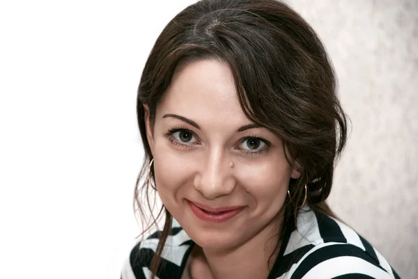 Vonzó kaukázusi nő — Stock Fotó