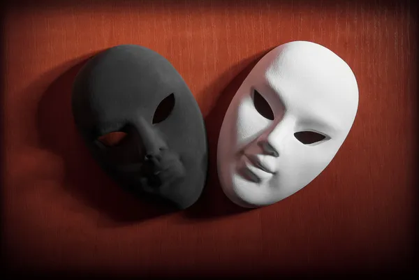 Masques noirs et blancs — Photo