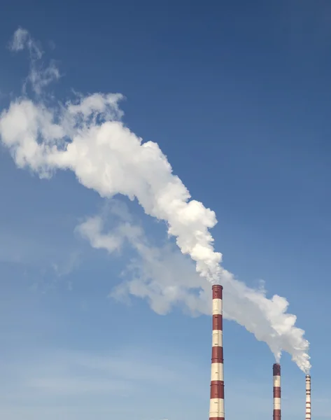 Fumaça industrial da chaminé — Fotografia de Stock