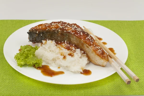 Salmon with teriyaki sauce — Stock Photo, Image
