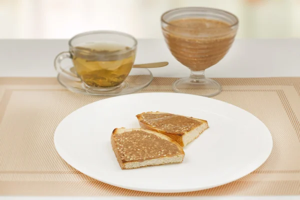 Fıstık ezmesi ile tost — Stok fotoğraf