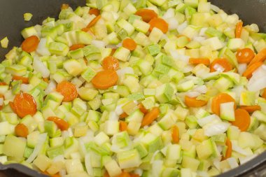 Buharda pişmiş sebzeler