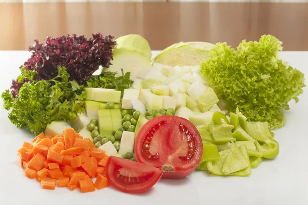 Hakkede grøntsager til suppe - Stock-foto