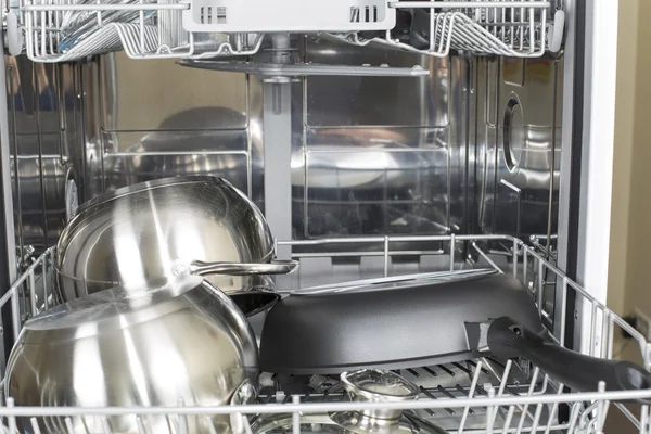 Dishwasher with clean dishes — Stock Photo, Image