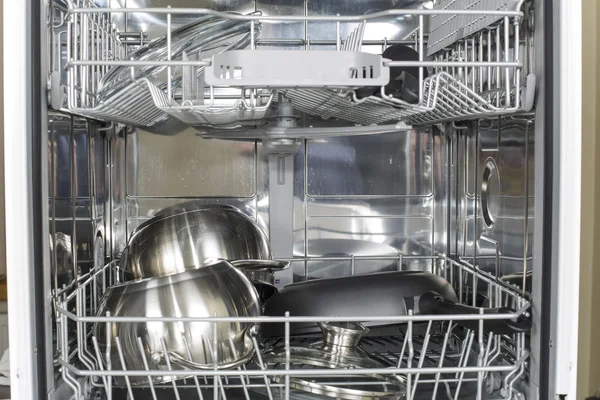 Dishwasher with clean dishes — Stock Photo, Image