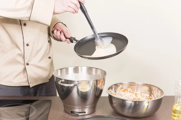 Freír cocinar panqueques — Foto de Stock