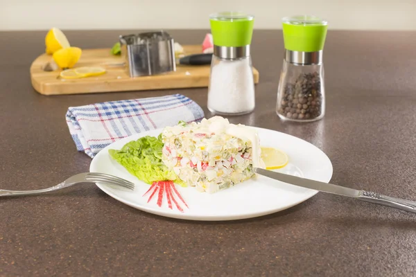 Sallad med krabbkött — Stockfoto