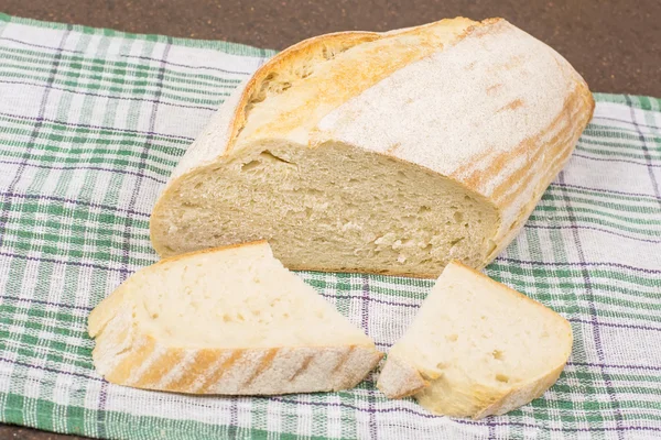 Witte tarwe brood — Stockfoto