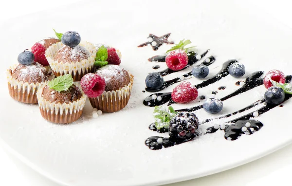 Cupcakes och choklad julgran — Stockfoto