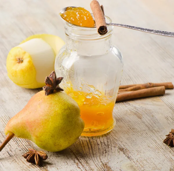 Pears jam with spices — Stock Photo, Image