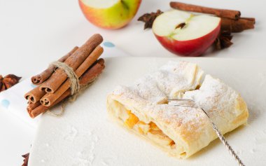 Elmalı Turta