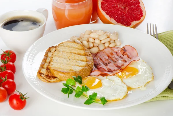 Традиційний сніданок — стокове фото